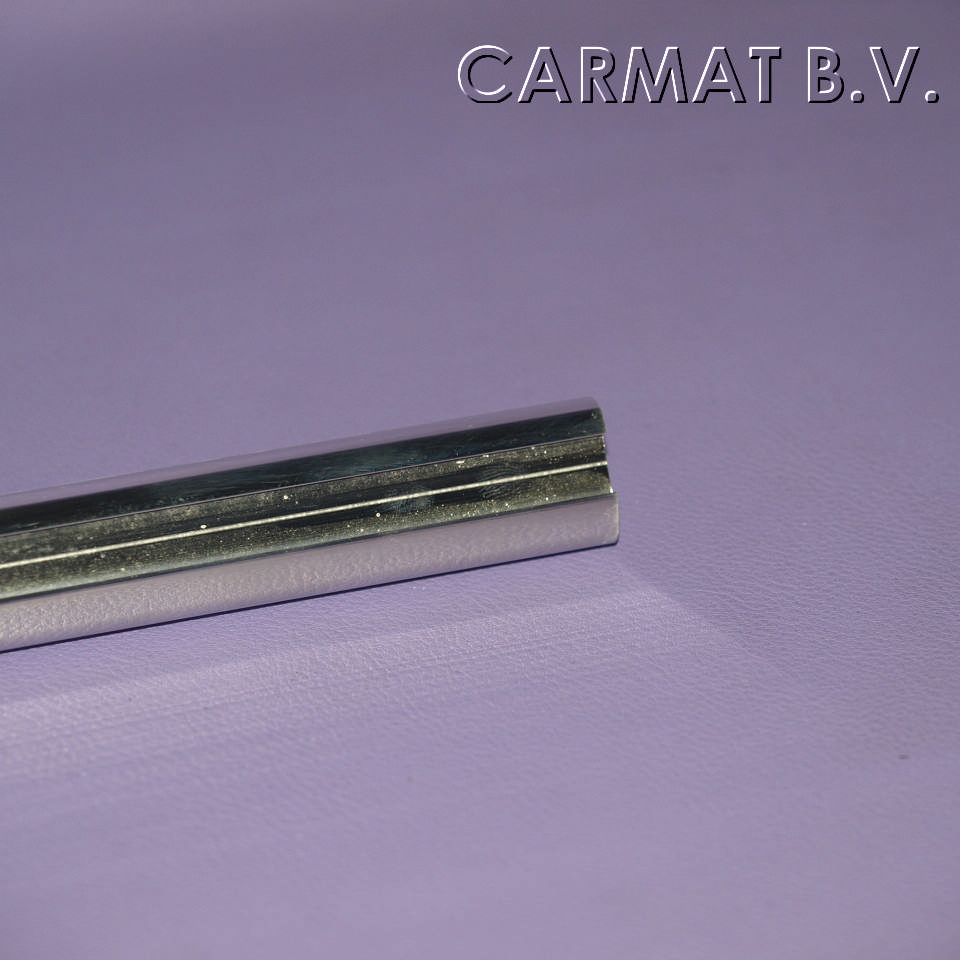 Aluminium profile for rubber sealing profile