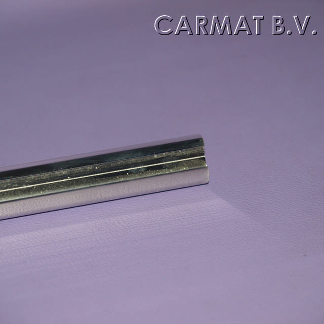 Aluminium profile for rubber sealing profile