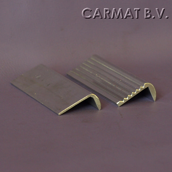 ALUMINIUM TREELIJST ongepolijst op bestelling/MA 1700 m