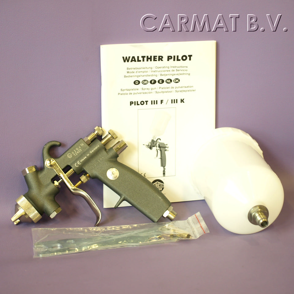 Gun for glue including upper can for glue