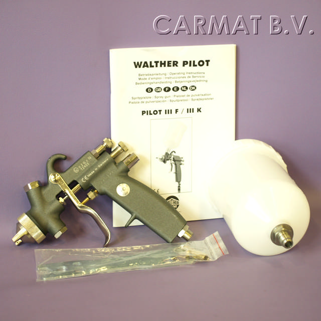 Gun for glue including upper can for glue