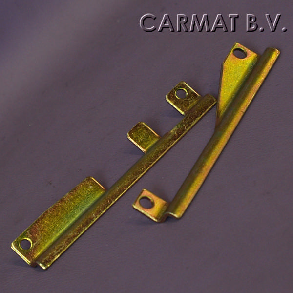 fixing bracket for mounting luggage compartment lock