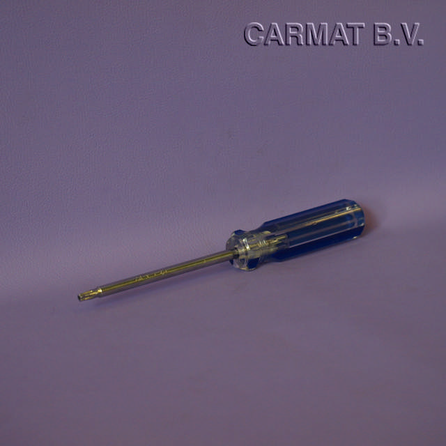 Screwdriver for screw on bracket